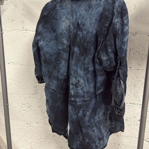 Bella Dahl Blue Jean Lightweight Jacket with Artistic Tie Dye Back Slit Size XS - Picture 4 of 5